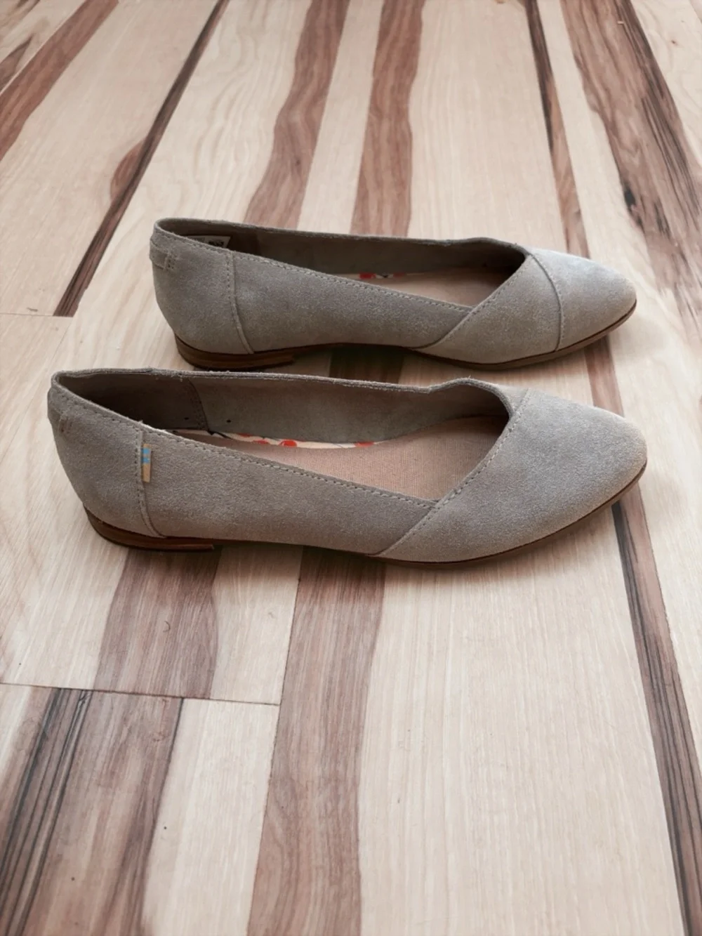 Toms Suede Flats
